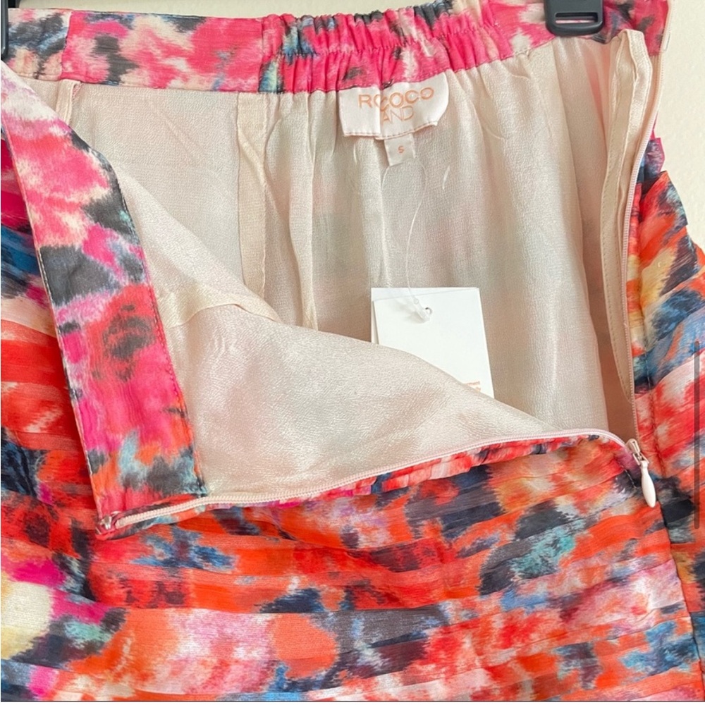 Rococo Sand Peony Skirt and Top Set - Picture 12 of 13